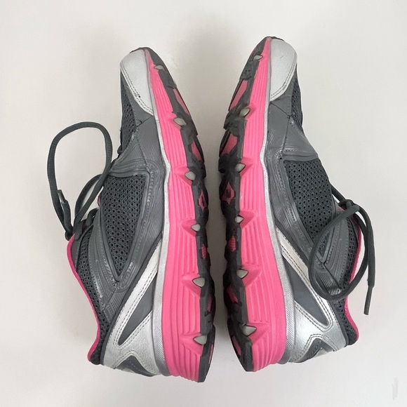 FILA DLS Circuit Sneaker Metallic Silver Hot Pink Women’s Size 9 - Picture 12 of 15